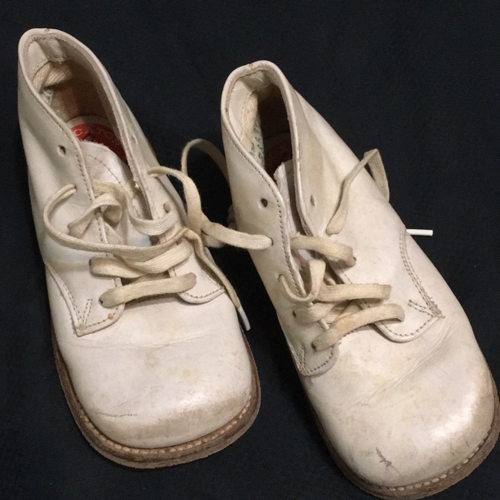 Awesome find vintage child leather shoes nice sz 5